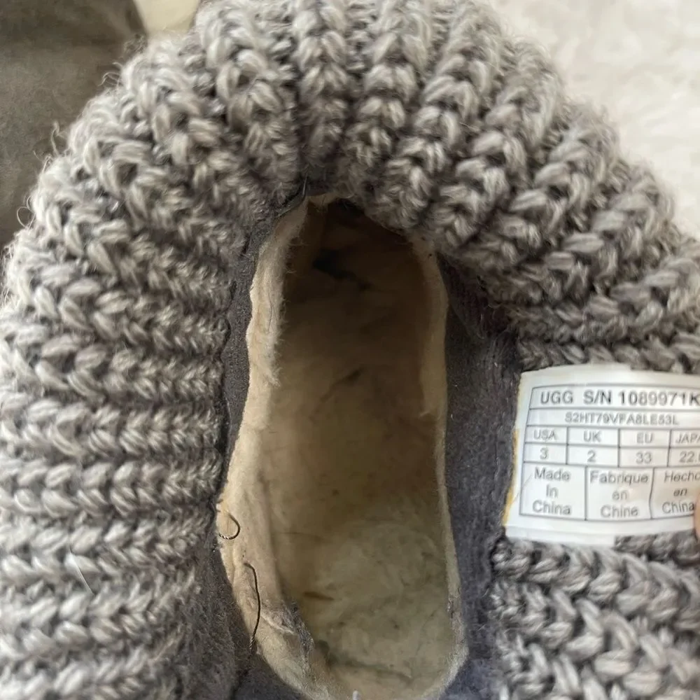 UGG SAELA RIB KNIT kids  Convertible Boots SUEDE GREY US 3